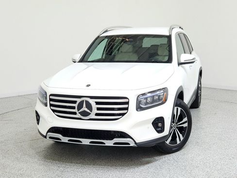 Certified 2025 Mercedes-Benz GLB 250 image 2