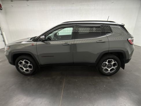 Used 2022 Jeep Compass Trailhawk AWD/4WD image 6