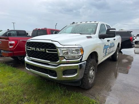 Used 2024 RAM 3500 Tradesman w/ Towing Technology Group AWD/4WD image 3
