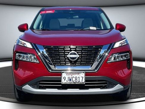 Certified 2023 Nissan Rogue SV FWD image 2