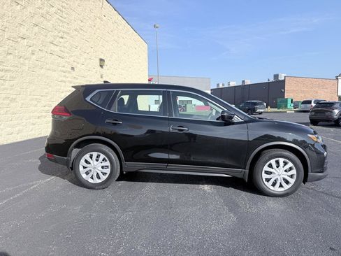 Used 2017 Nissan Rogue S FWD image 6