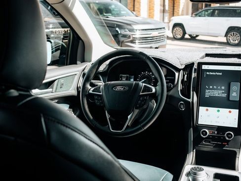 Used 2022 Ford Edge SEL w/ Sport Appearance Package AWD/4WD image 23