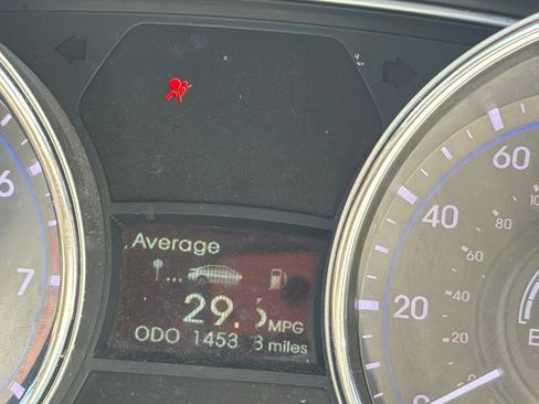 Used 2011 Hyundai Sonata Limited w/ Navigation Pkg 5 FWD image 8
