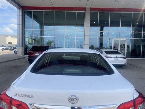 Used 2019 Nissan Sentra S FWD image 12