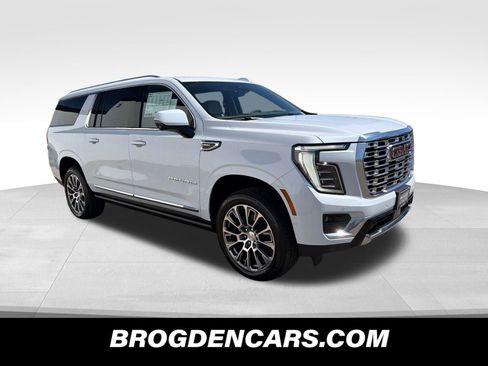 New 2026 GMC Yukon XL Denali w/ Denali Reserve Package AWD/4WD image 1