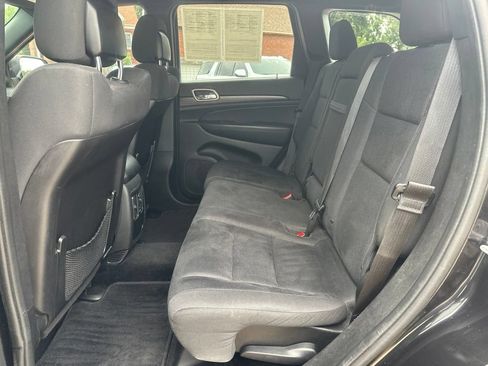 Used 2014 Jeep Grand Cherokee Laredo w/ Quick Order Package 23E AWD/4WD image 17
