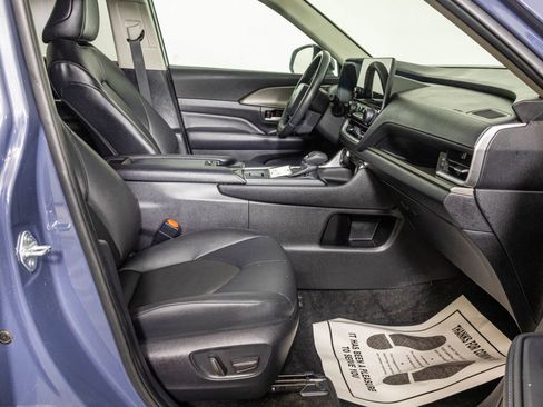 Used 2024 Toyota Grand Highlander XLE image 47
