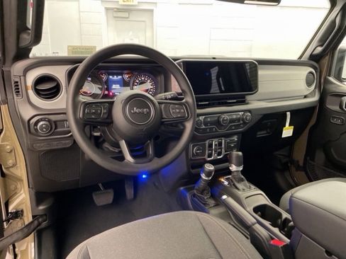 New 2026 Jeep Gladiator Sport image 9