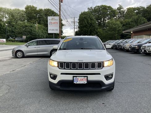 Used 2018 Jeep Compass Latitude AWD/4WD image 2
