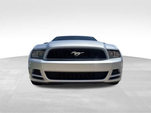 Used 2014 Ford Mustang Coupe RWD image 3
