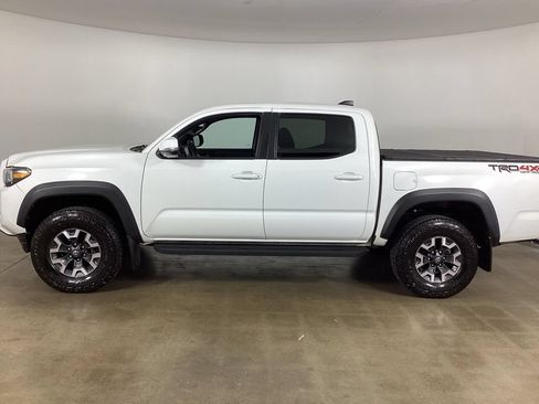 Used 2023 Toyota Tacoma TRD Off-Road AWD/4WD image 9