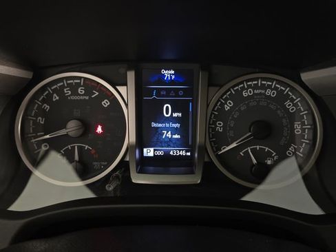 Used 2021 Toyota Tacoma SR5 image 18