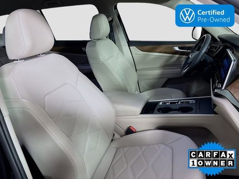 Certified 2024 Volkswagen Atlas SE image 30