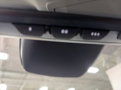 Used 2023 Toyota Highlander XLE image 22