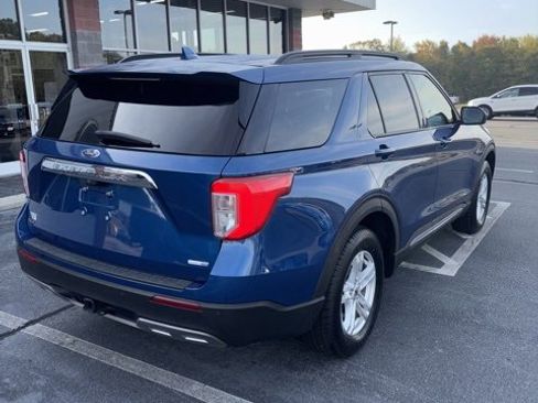 Used 2020 Ford Explorer XLT w/ Equipment Group 202A image 5