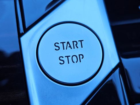 New 2026 BMW X5 xDrive50e image 21