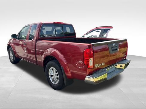 Used 2017 Nissan Frontier SV RWD image 3