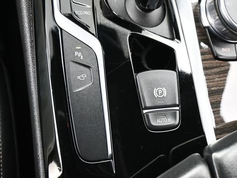 Used 2019 BMW 530i w/ Premium Package RWD image 35