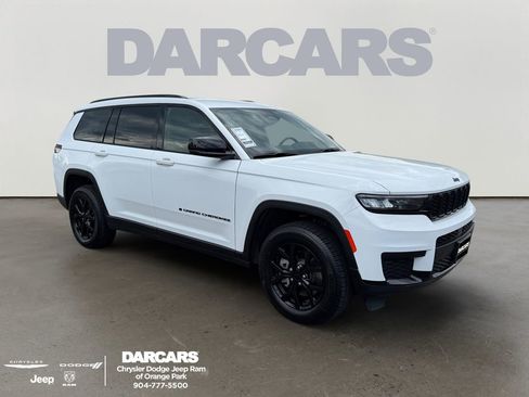 Used 2024 Jeep Grand Cherokee L Laredo AWD/4WD image 1