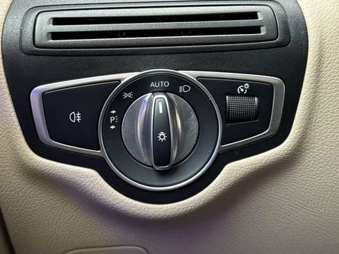 Used 2022 Mercedes-Benz GLC 300 image 43