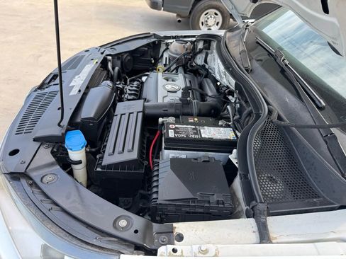 Used 2016 Volkswagen Tiguan S image 18