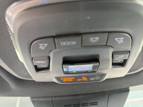 Used 2024 Toyota Corolla Cross AWD Hybrid w/ Moonroof Package image 20