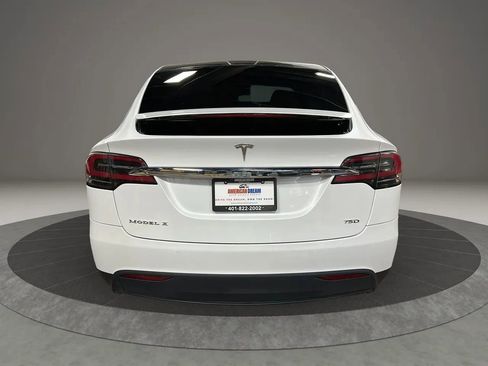 Used 2018 Tesla Model X 75D image 4