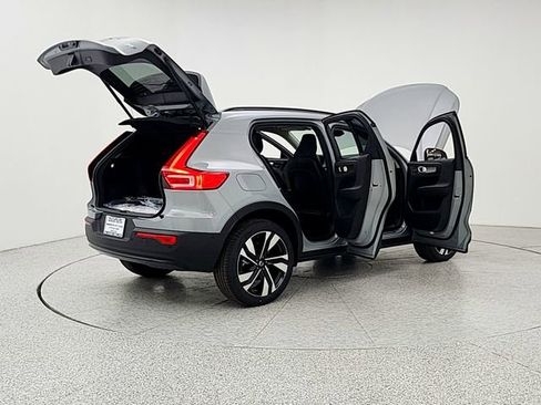 New 2026 Volvo XC40 B5 Plus w/ Climate Package AWD/4WD image 11