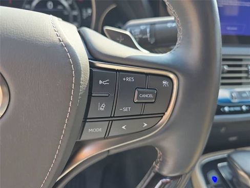 Used 2023 Lexus LS 500 AWD w/ Interior Upgrade Package image 32