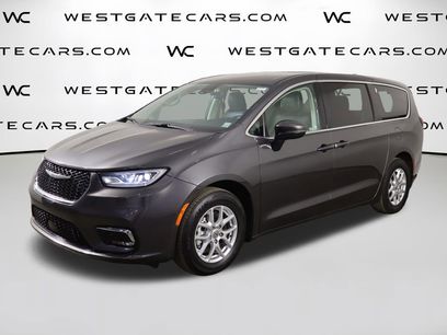 Used 2023 Chrysler Pacifica Touring-L