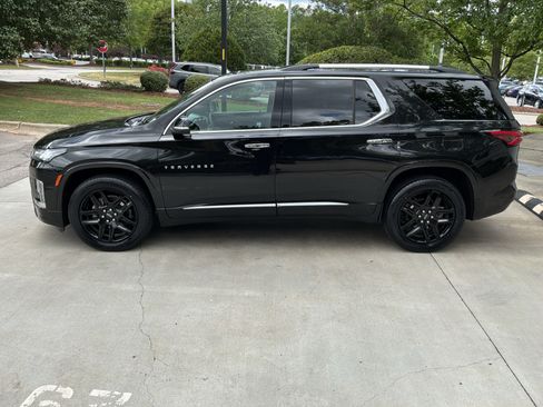 Used 2023 Chevrolet Traverse Premier w/ LPO, Floor Liner Package FWD image 7