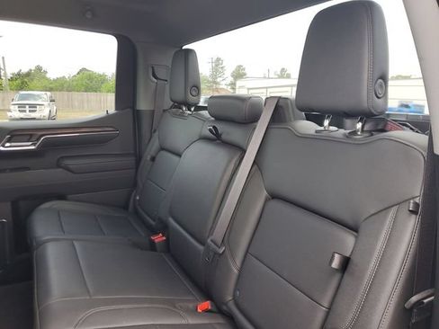 Used 2024 GMC Sierra 1500 SLT AWD/4WD image 10
