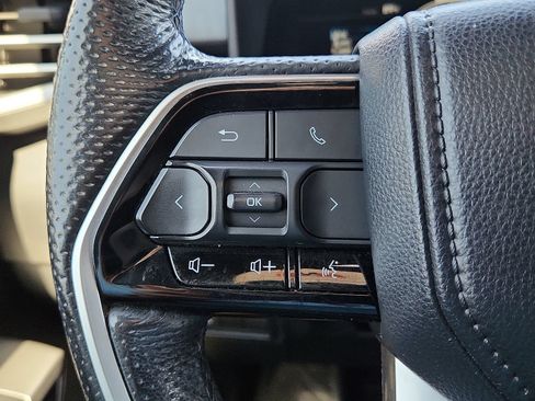 Used 2024 Toyota Sequoia Platinum AWD/4WD image 17