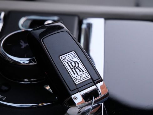 Certified 2017 Rolls-Royce Dawn image 20