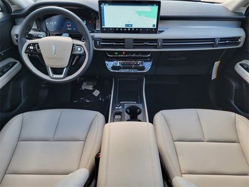 New 2026 Lincoln Corsair Premiere image 25