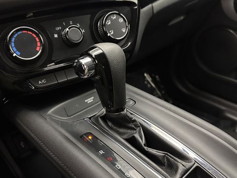 Used 2018 Honda HR-V LX image 13