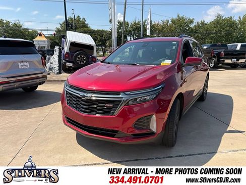 Used 2023 Chevrolet Equinox RS w/ LPO, Floor Liner Package FWD image 5