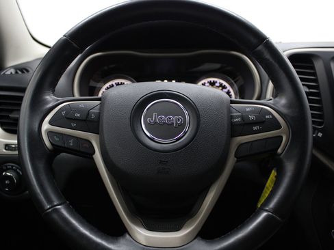 Used 2015 Jeep Cherokee Latitude image 26