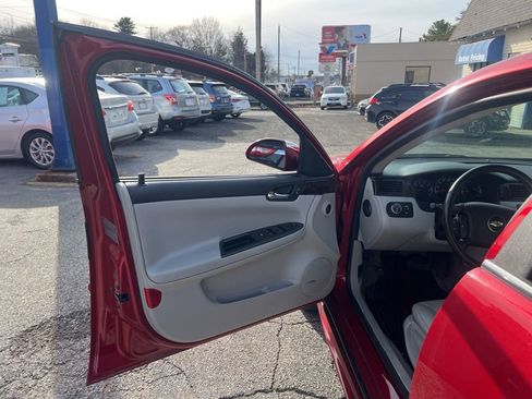 Used 2013 Chevrolet Impala LTZ image 22