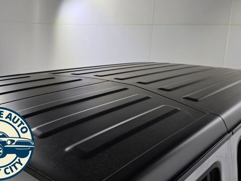 Used 2023 Jeep Wrangler Unlimited Rubicon 4xe w/ Dual Top Group image 13