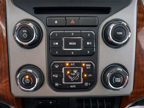 Used 2016 Ford F350 King Ranch w/ King Ranch w/Chrome Package AWD/4WD image 32
