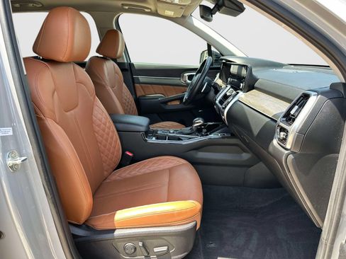 Used 2022 Kia Sorento SX Prestige w/ Rust Color Package AWD/4WD image 10