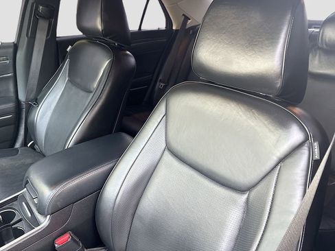 Used 2023 Chrysler 300 Touring L w/ Popular Equipment Group image 22