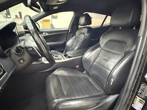 Used 2021 Kia Stinger GT2 AWD/4WD image 11
