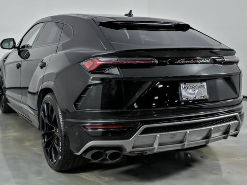Used 2019 Lamborghini Urus image 10