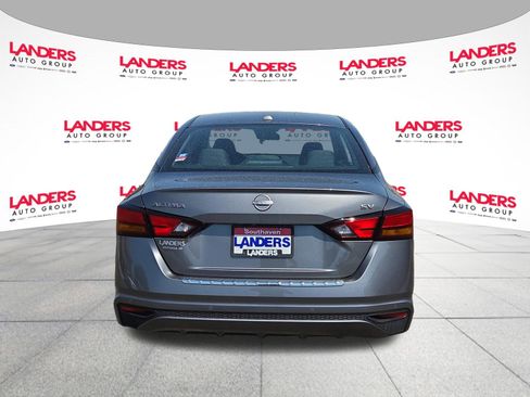 Used 2023 Nissan Altima 2.5 SV FWD image 4