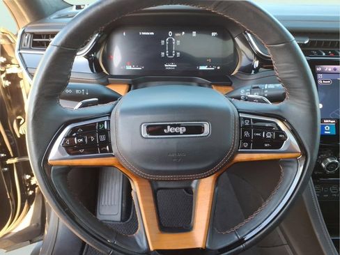 Used 2024 Jeep Grand Cherokee L Summit AWD/4WD image 25