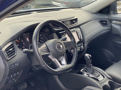 Used 2018 Nissan Rogue SL image 11