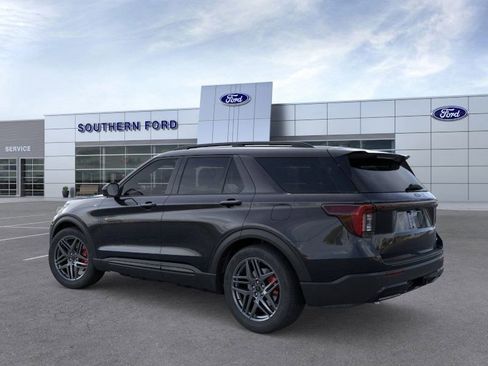 New 2026 Ford Explorer ST-Line w/ ST-Line Street Pack AWD/4WD image 4