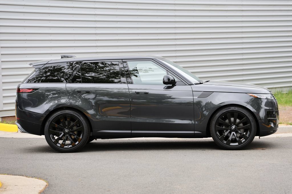 New 2025 Land Rover Range Rover Sport SE AWD/4WD image 6